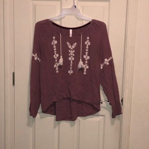 Junior’s long sleeve top